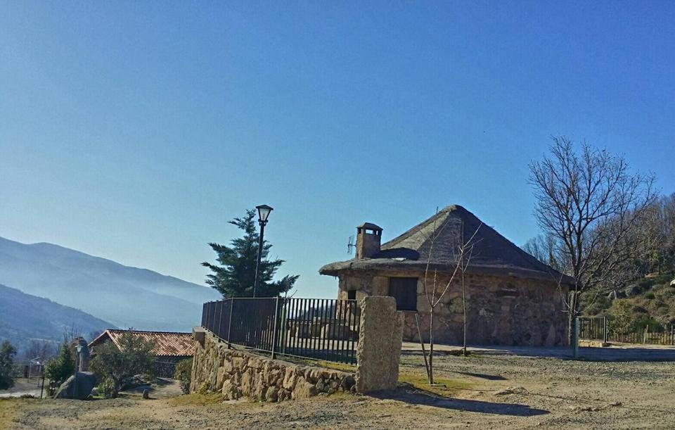 Albergue El Solitario Banos De Montemayor Extérieur photo